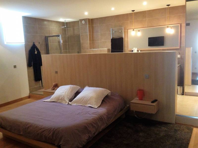 rénovation d'une chambre avec salle de bain ouverte Marseille