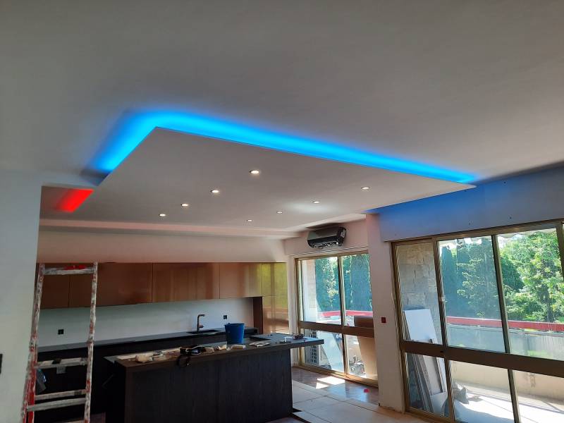 Faux plafond  avec clairage led  int gr  dans un 